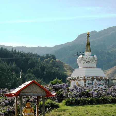 Mahamudra Buddhist Centre Hotel Colville Exterior photo